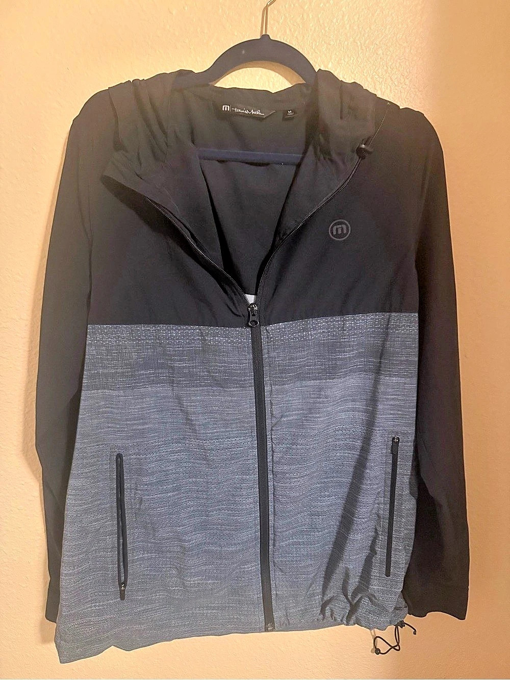 Travis Mathew men’s windbreaker jacket